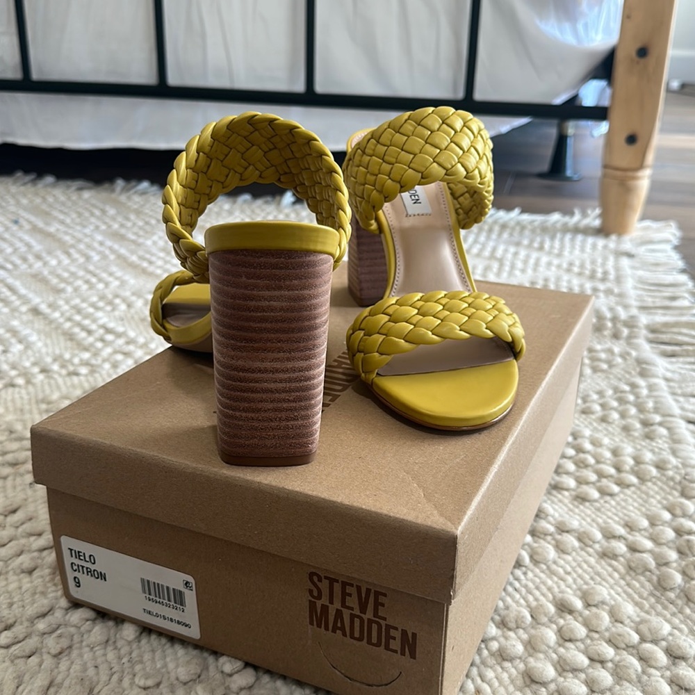 Steve Madden Leather Shoes